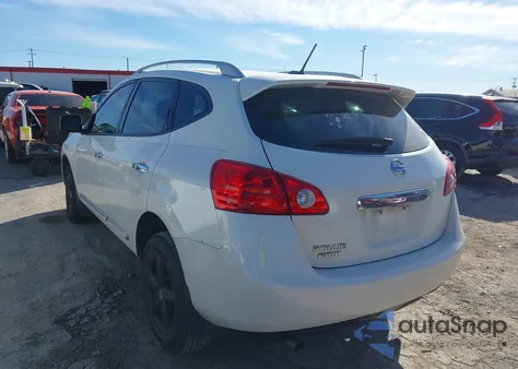 2015 Nissan Rogue Select S z USA, uszkodzony, nr VIN JN8AS5MT5FW670962